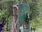 wahana-permainan-outbound-di-lokasi-wisata-padang-himba-dinas-kehutanan-kalteng.jpg