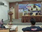 wakil-bupati-hss-syamsuri-arsyad-buka-pelatihan-jurnalistik-untuk-generasi-milenial-06042021.jpg