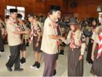 wakil-bupati-kapuas-melepas-rombongan-pramuka-kapuas_20160811_204619.jpg