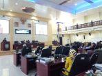 wakil-rakyat-suasana-sidang-paripurna-di-dprd-banjar.jpg