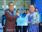 wakil-wali-kota-banjarbaru-saat-memberikan-apresiasi-kepada-para-atlet-pdam.jpg