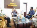 wakil-wali-kota-banjarbaru-wartono-silahturahmi-bersama-pejabat-deninteldam-ivmulawarman.jpg