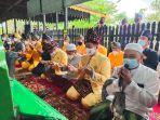 wali-kota-banjarmasin-h-ibnu-sina-saat-melakukan-ziarah-di-makam-sultan-suriansyah.jpg