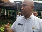 wali-kota-bekasi-rahmat-effendi-di-pemkot-bekasi.jpg