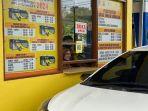 warga-membayar-pajak-melalui-drive-thru-di-Samsat-Banjarmasin.jpg