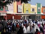 warga-tangsel-sholat-idul-adha-hari-ini-21-agustus-2018_20180821_181836.jpg