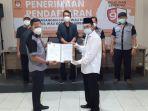 wartono-menyerahkan-berkas-persyaratan-pencalonan.jpg