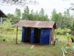 wisata-kalsel-toilet-dengan-kondisi-seperti-apa-adanya-di-pantai-persinggahan-sungai-loban.jpg