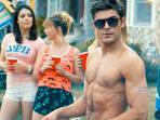 zac-efron-memamerkan-perut-six-pack.jpg