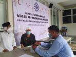 zakat-fitrah-di-masjid-ar-arahman-jalan-kampung-melayu-darat-banjarmasin-senin-10052021.jpg