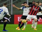 zlatan-ibrahimovic-ac-milan-atalanta-liga-italia-serie-a-cristian-romero.jpg