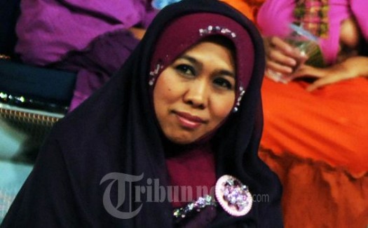 Strategi Kapal Selam Khofifah Lawan Incumbent