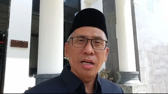 Sekda Pandeglang, Asep Rahmat, meminta lingkungan sekolah steril dari PKL demi keselamatan siswa pascakecelakaan maut di SDN Sukaratu 5.