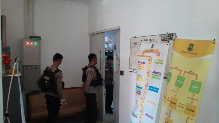 Sudah 6 Jam Kejari Geledah Kantor DLH Kota Cilegon di Kasus Dugaan Korupsi Retribusi Sampah