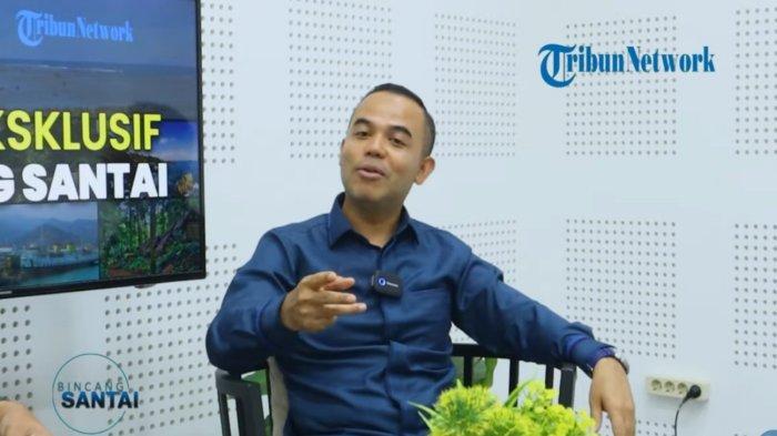 Anggota DPRD Banten, Dede Rohana Putra, saat menjadi tamu Podcast Tribunbanten.com, Jumat (24/10/2025).