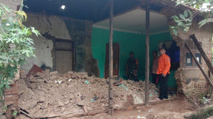 Dua Rumah Warga di Kabupaten Serang Rusak Parah Diterjang Angin Kencang