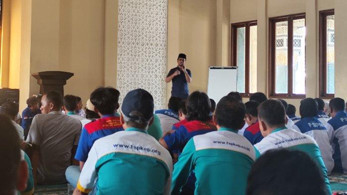 Ratusan Buruh di Cilegon Nyatakan Dukung Robinsar-Fajar di Pilwalkot Cilegon 2024