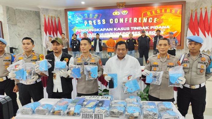 Kapolres Cilegon Ungkap Kronologi Penangkapan Kurir Sabu 30 Kg di Pelabuhan Merak