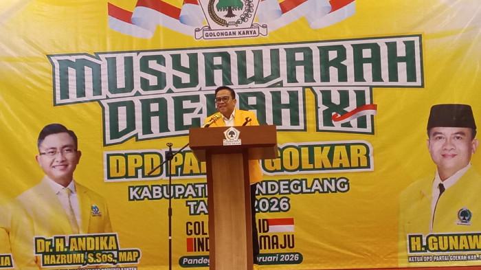 MUSDA GOLKAR - Ketua DPD Golkar Pandeglang, Gunawan, memberikan sambutan terkahir di depan peserta Musyawarah Daerah (Musda) ke-XI tahun 2026 di Hotel Horison Pandeglang, Provinsi Banten, Senin (16/2/2026). 