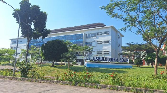 Potret Gedung Fakultas Ushuluddin dan Adab UIN Sultan Maulana Hasanuddin Banten, di Palima Kota Serang.