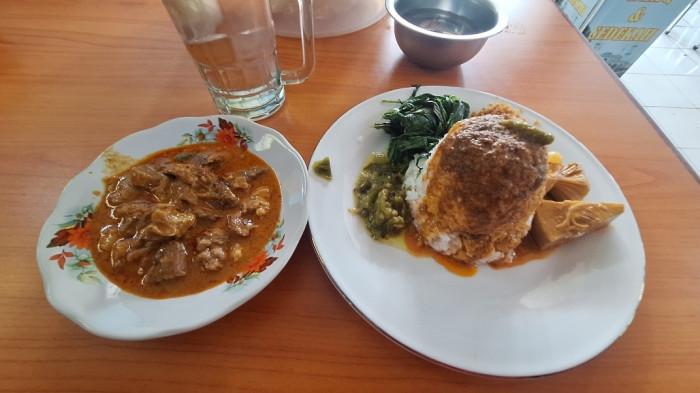 Harga Terjangkau, Ini 5 Rekomendasi Warung Nasi Padang Enak di Kota Serang