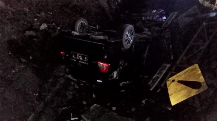 Kecelakaan Maut di Banten, Minibus Ditumpangi Pasutri Jatuh ke Parit di Jalan Serang-Banten Lama