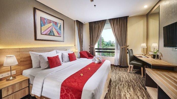 Suasana kamar Hotel The Royale Krakatau Cilegon yang tampak mewah dan elegan.