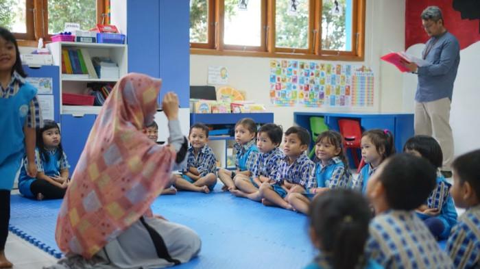 Kegiatan pembelajaran anak usia dini di PAUD.