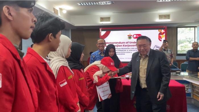 Konglomerat Guyur Mahasiswa Unhas dengan Beasiswa, Target Cetak 1.000 Sarjana Pertanian