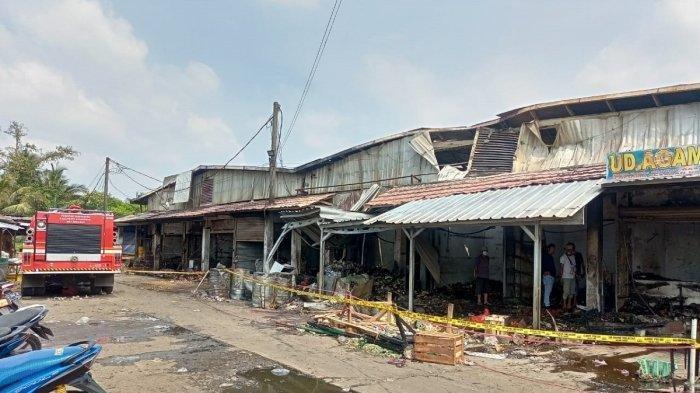 Pedagang Keluhkan Warga Tidak Bantu Padamkan Api yang Membakar Pasar Sentiong, Cuma Merekam Pakai HP