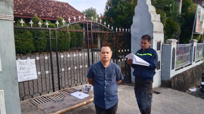 Peringatan Hardiknas 2023, Gerbang SMPN 1 Mancak di Serang Disegel: Puluhan Pelajar Telantar