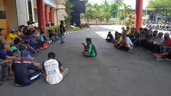Demi Cukupi Kebutuhan, Pria 65 Tahun di Palembang Masih Gowes Becak. Kombes Ngajib: Harus Disyukuri