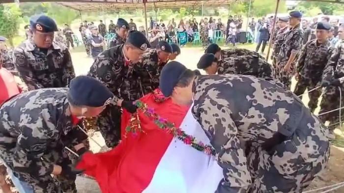 PEMAKAMAN - Proses pemakaman Captain Andy Dahananto di TPU Ranca Sadang, Desa Sodong, Kecamatan Tigaraksa, Kabupaten Tangerang, Banten, Minggu (25/1/2026).