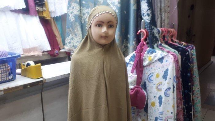 Gegara Viral, Mukena Lesti Kejora Laris Manis Diburu Pembeli saat Ramadhan 2023