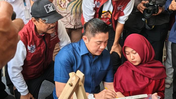 Seskab Teddy dan Gus Ipul Kunjungi Sekolah Rakyat 33 Tangsel, Pastikan Pembelajaran Berjalan Baik
