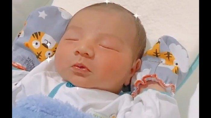 Air Rumi Akbar 1453, Unik Namanya Tampan Wajahnya, Bayi Irish Bella dan Ammar Zoni Bikin Geger