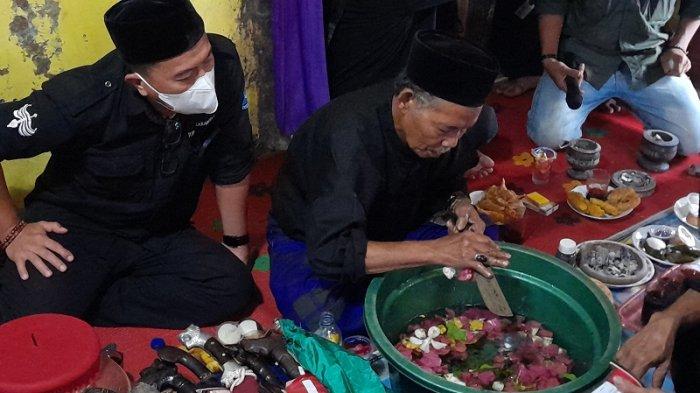 KABAR DUKA: Abah Sidik Santani, Empu Golok Ciomas Meninggal Dunia, Dimakamkan Hari ini