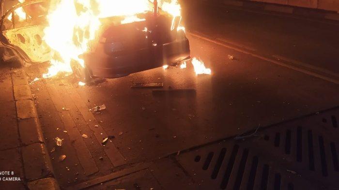 Detik-detik Mobil Terbakar di Terowongan Gandaria City, Pengemudi: Aaaaa, tolong!
