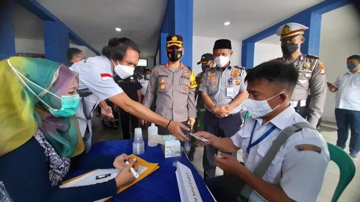 Tes Urine Dadakan Bagi Sopir dan Awak Bus di Terminal Pakupatan, Ini Hasilnya