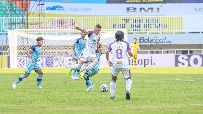 Hasil Persela vs Persita: 10 Pemain Pendekar Cisadane Menang di Pakansari, Masuk 3 Besar Liga 1