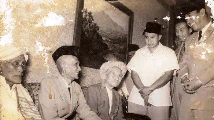 Sejarah Perjalanan Haji Indonesia Pertama Pasca Kemerdekaan, Merah Putih Berkibar di Mekkah