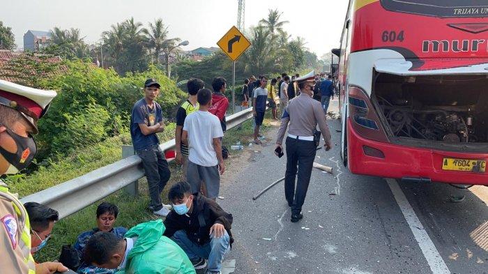 Kronologi Bus Murni Tabrak Arimbi di Tol Tangerang-Merak KM 56, 8 Orang Dibawa ke RS