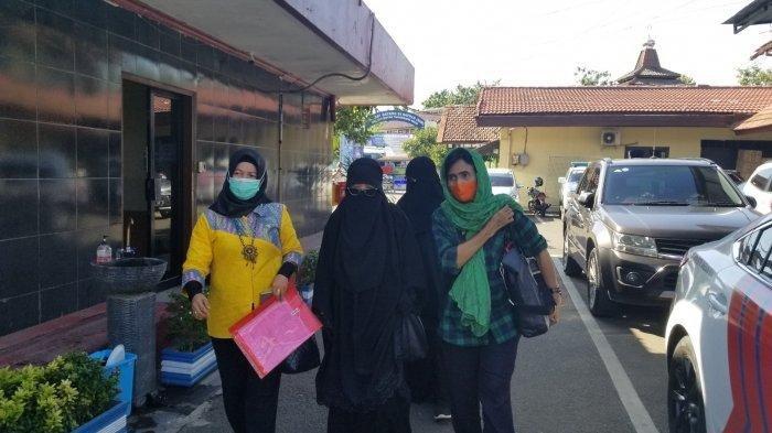 Sudah Beri Maaf, Kasus Hukum Lanjut, Korban Buka Paksa Cadar di Tangerang Buat Laporan Polisi