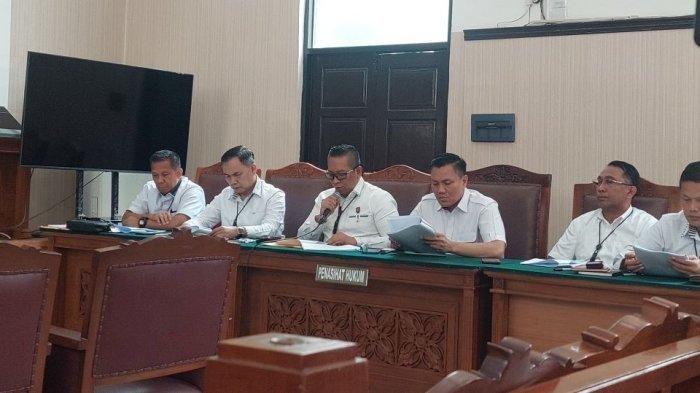 Polisi Hadirkan 157 Barang Bukti dalam Sidang Praperadilan: Perkuat Status Tersangka Firli Bahuri!