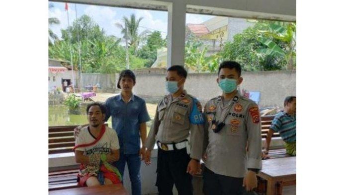 Mengamuk Bawa Sajam, ODGJ di Pamarayan Kabupaten Serang Diamankan Aparat Kepolisian