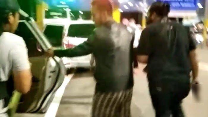 Kronologi Penangkapan Buronan di Tol Leces: Polisi Lepaskan Tembakan, Ada Nenek 70 Tahun di Mobil