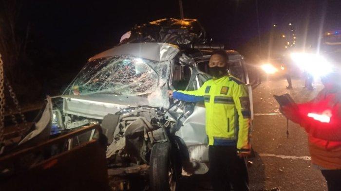 Detik-detik 3 Kendaraan Terlibat Kecelakaan di Tol Tangerang-Merak, 14 Orang Luka-luka