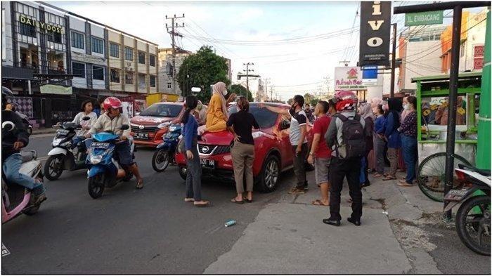 Istri Polisi Nekat Naik ke Kap Mobil Demi Labrak Suami Bersama Pelakor, Kapolres Ambil Langkah Tegas