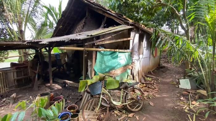 rumah udeng gubuk reot