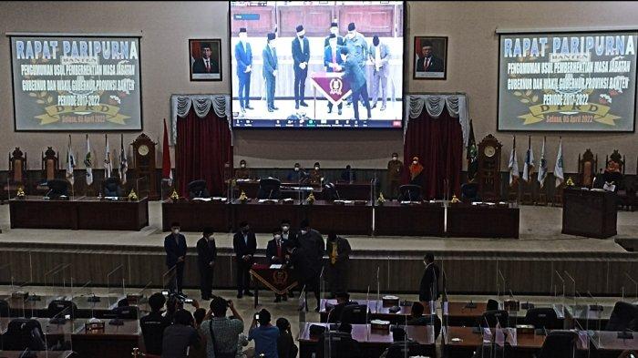 DPRD Banten Umumkan Usulan Pemberhentian Gubernur dan Wakil Gubernur Banten Melalui Rapat Paripurna